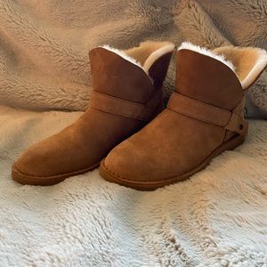 Women’s Ugg water repellent booties